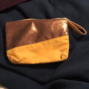 Cosmetic bag